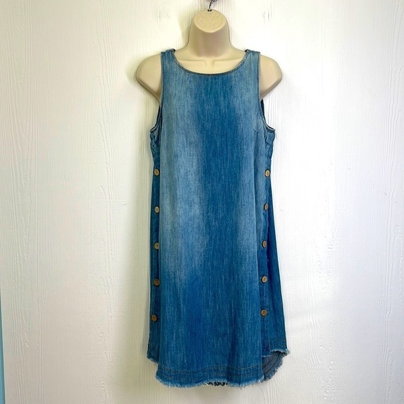 Universal Thread - Stonewash Sleeveless Fray With Buttons On Side Dress XS - Picture 1 of 13